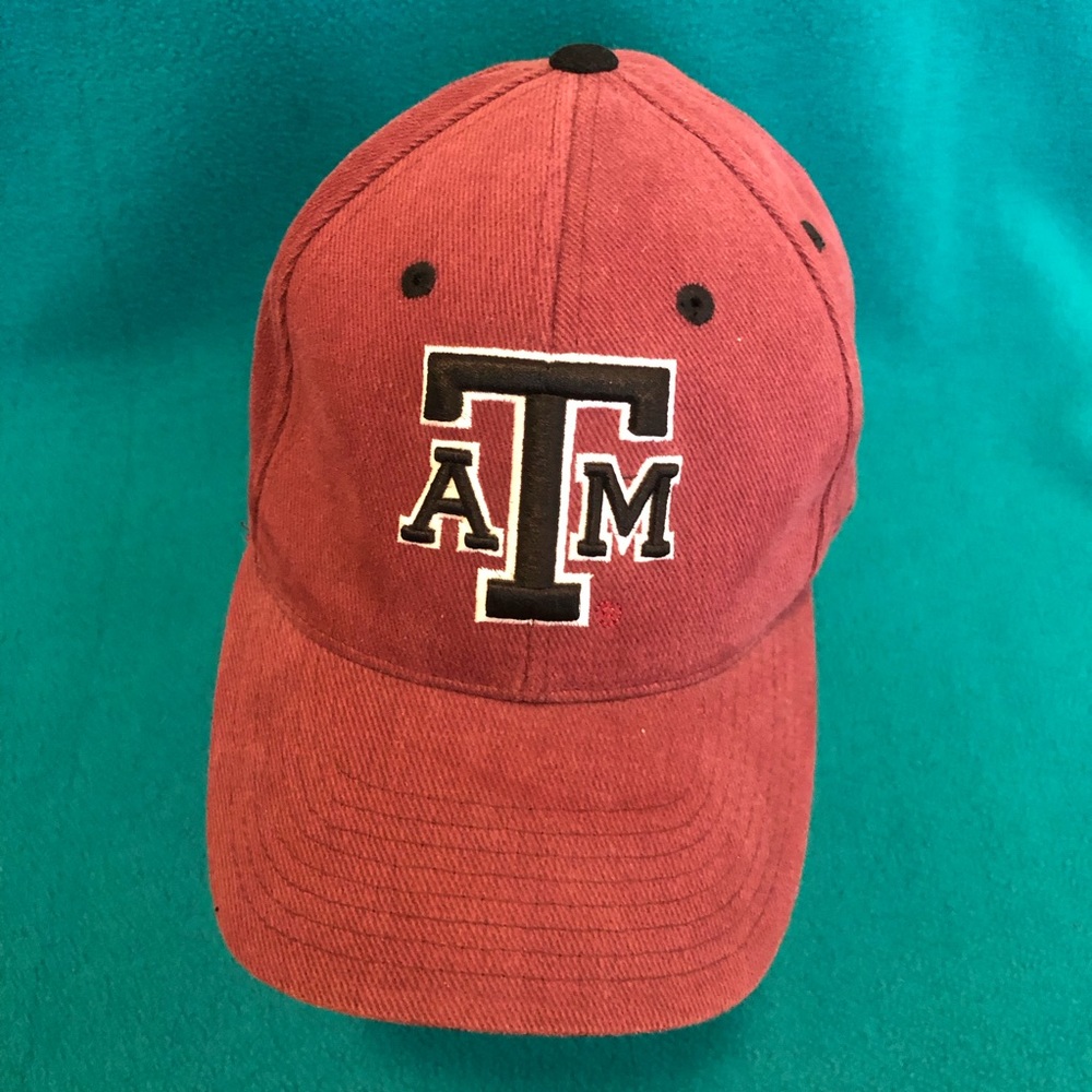 Captain Collection Texas A&M Maroon Truckers Cap w Black & White Spell Out L/XL
